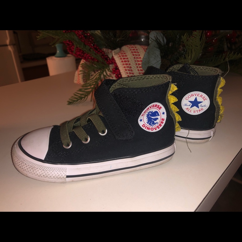 Dino Converse